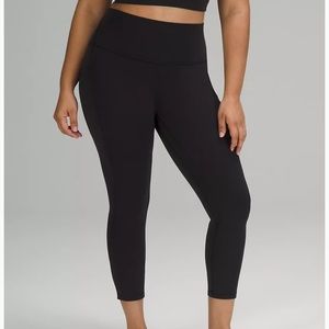 Lululemon Aligh HR Crop with Pockets 23”